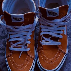 Vans MEN (8)………..Orange High-Top Sneakers WOMEN  9.5